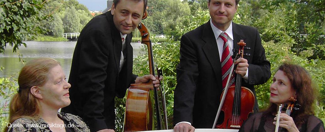 Niedersächsische Musiktage - Das Abenteuer beginnt bei Sonnenaufgang… (Helian Quartett und der Harfenistin Katharina Steinbeiß)